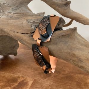 VTG Burnished Copper Bracelet Abstract Floral